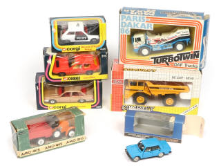 Lot 23 - DIVERS (7)