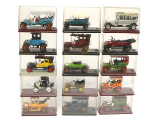 Lot 53 - DIVERS (15)