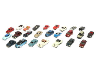 Lot 112 - DIVERS (25)
