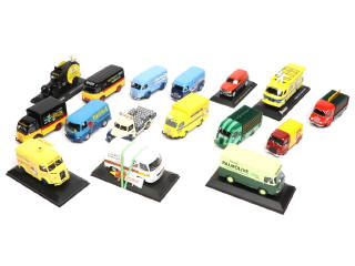 Lot 56 - DIVERS (16)