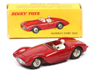 Lot 162 - DINKY TOYS (FRANCE) (1)