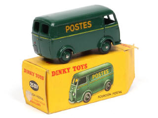 Lot 179 - DINKY TOYS (FRANCE) (1)