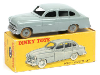 Lot 176 - DINKY TOYS (FRANCE) (1)