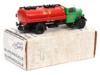 Lot 112 - SUPERSCALE (GB) (1)