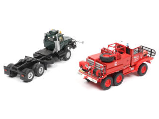 Lot 167 - DIVERS (2)