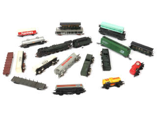 Lot 44 - DIVERS (HO) (1)