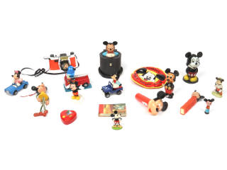 Lot 8 - DIVERS (17)
