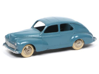 Lot 271 - DINKY TOYS (FRANCE) (1)