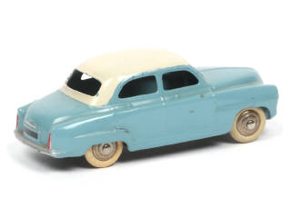 Lot 275 - DINKY TOYS (FRANCE) (1)