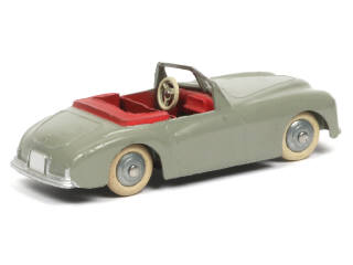 Lot 272 - DINKY TOYS (FRANCE) (1)