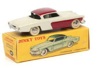 Lot 302 - DINKY TOYS (FRANCE) (1)