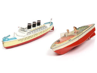 Lot 89 - DIVERS (2)