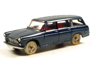 Lot 230 - DINKY TOYS FRANCE (1)
