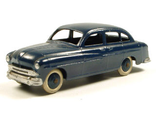 Lot 215 - DINKY TOYS FRANCE (1)
