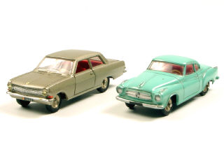 Lot 251 - DINKY TOYS (FRANCE) (2)