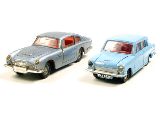 Lot 194 - DINKY TOYS GB (2)