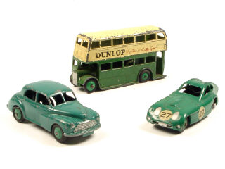 Lot 199 - DINKY TOYS GB (3)