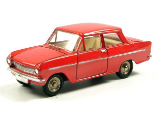 Lot 231 - DINKY TOYS FRANCE (1)