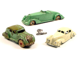 Lot 281 - DIVERS (3)