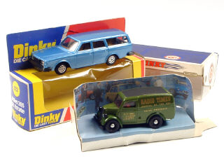 Lot 207 - DINKY (2)