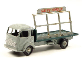 Lot 254 - DINKY TOYS FRANCE (1)