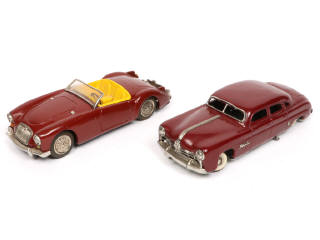 Lot 307 - DIVERS (2)