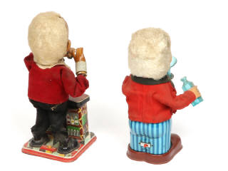 Lot 400 - DIVERS (2)