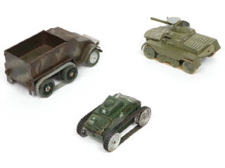 Lot 310 - DIVERS (3)