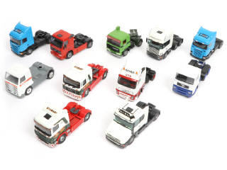 Lot 145 - DIVERS (11)