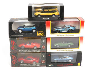 Lot 137 - DIVERS (7)