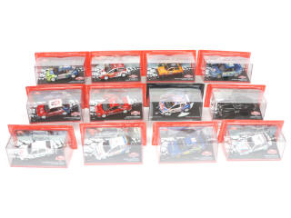 Lot 310 - DIVERS (12)