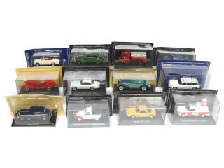 Lot 162 - DIVERS (12)