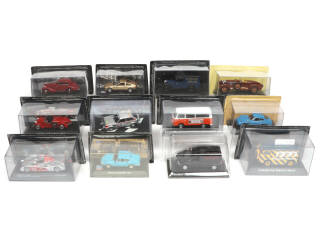 Lot 164 - DIVERS (12)