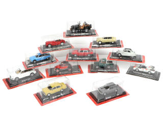 Lot 172 - DIVERS (12)