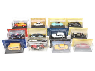 Lot 177 - DIVERS (12)