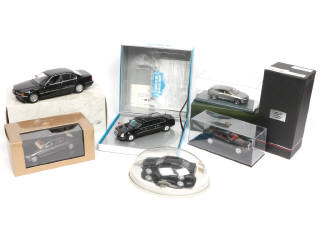 Lot 133 - DIVERS (6)