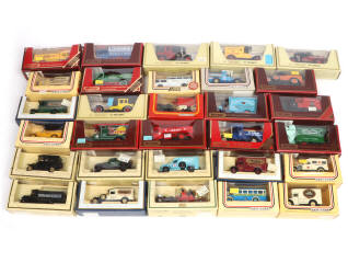 Lot 274 - DIVERS (30)