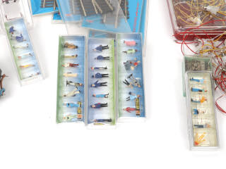 Lot 13 - DIVERS (1)