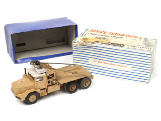 Lot 203 - DINKY TOYS (FRANCE) (1)