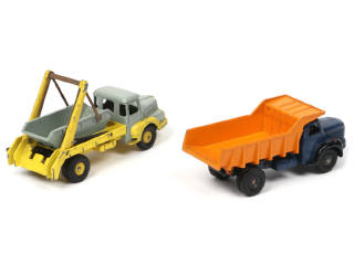 Lot 227 - DINKY TOYS (FRANCE) (2)