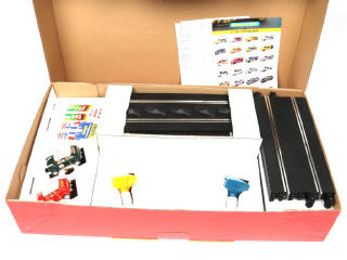 Lot 62 - SCALEXTRIC (1)