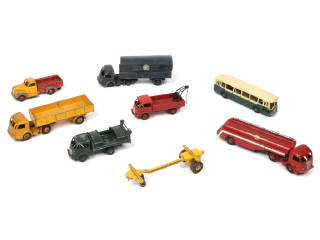 Lot 251 - DINKY TOYS (FRANCE) (8)