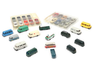 Lot 174 - DIVERS (HO) (37)