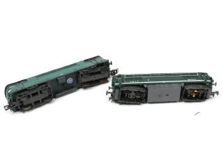 Lot 70 - DIVERS (HO) (2)