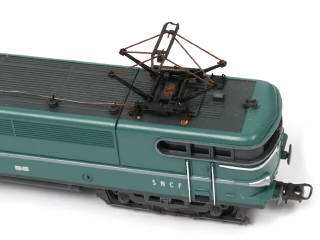 Lot 71 - DIVERS (HO) (2)