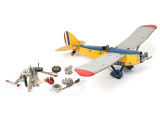 Lot 110 - MECCANO (FRANCE) (1)
