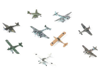 Lot 146 - DIVERS (10)