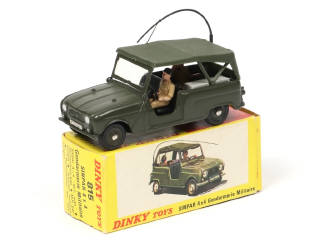 Lot 227 - DINKY TOYS (FRANCE) (1)