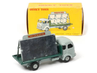 Lot 221 - DINKY TOYS (FRANCE) (1)
