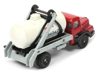 Lot 226 - DINKY TOYS (FRANCE) (1)